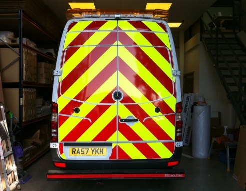 Chapter 8 Chevron markings for highway maintenance vehicles