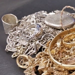 We buy scrap Gold for cash any amount any condition