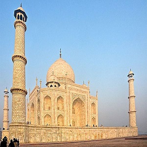 Visit Taj Mahal on a day tour from Delhi 