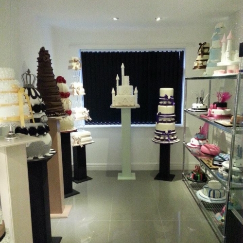Wedding Cake, Celebration Cake Shop Showroom, Liverpool Supply Shop, Classes, Huyton