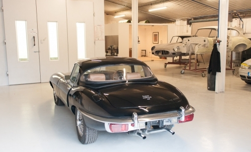 Blackline Classic Cars | Our workshop | Respray specialists