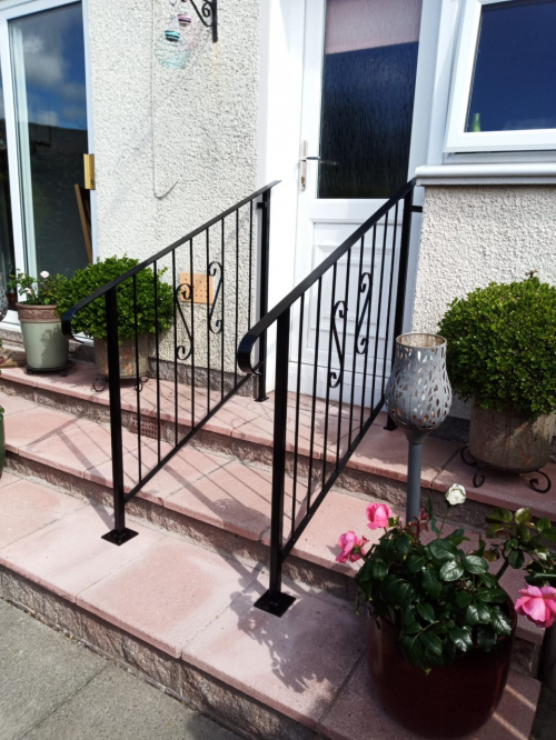 Metal / Wrought Iron Handrails and Railings 